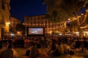 découvrez les meilleures séances de cinéma en plein air à montpellier et profitez d'une expérience unique au cœur de la ville sous les étoiles.